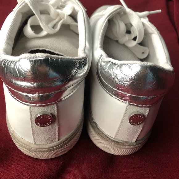 NWOB Steve Madden Zooma Star distressed sneakers - Picture 6 of 10